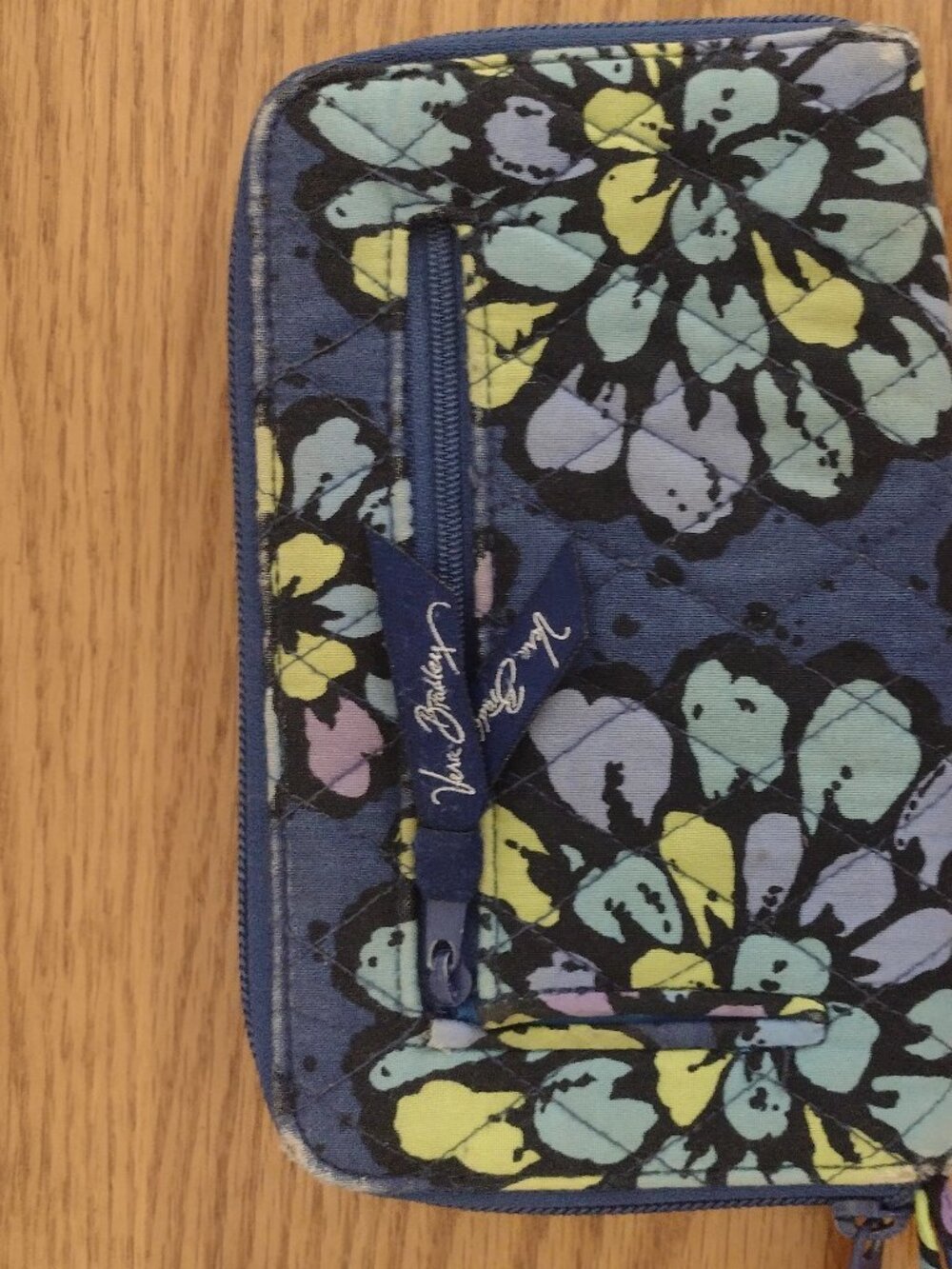 Vera Bradley Indigo Pop Zip Around Wallet Wristlet